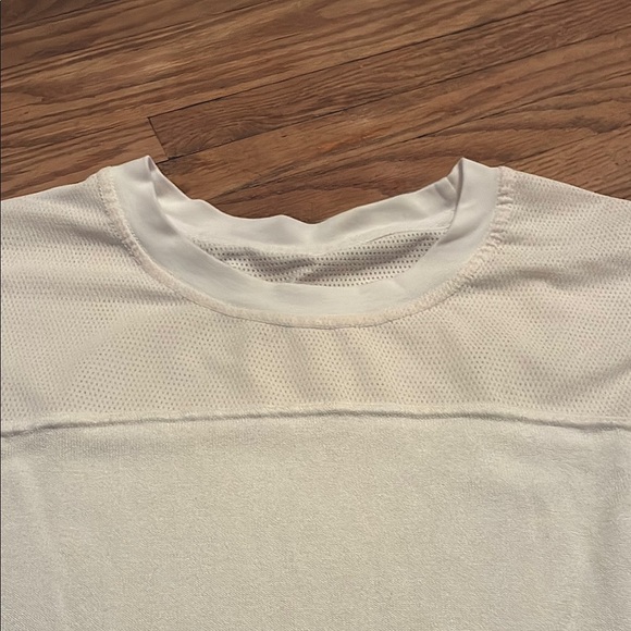 ZYIA Cream Relaxed Boxy Short Sleeve Top - Picture 10 of 11